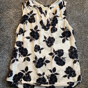 Women’s medium Saint Tropez West tank